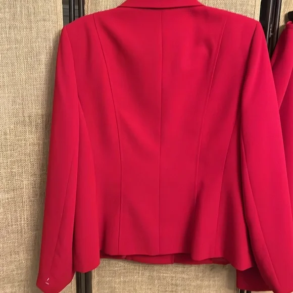 Women’s Evan Picone Vintage 2 piece skirt suit. Red. Size 14 - Picture 6 of 14